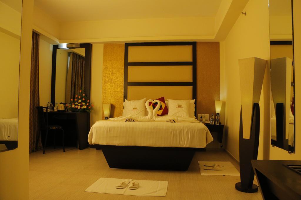 Pattom Royal Hotel Thiruvananthapuram Εξωτερικό φωτογραφία