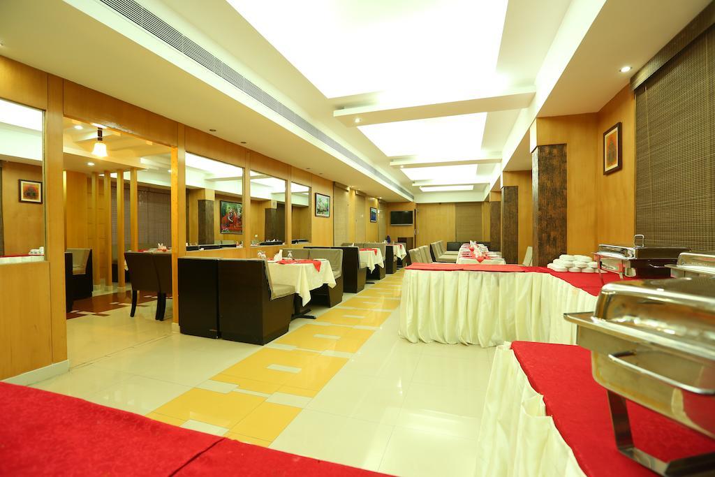 Pattom Royal Hotel Thiruvananthapuram Εξωτερικό φωτογραφία