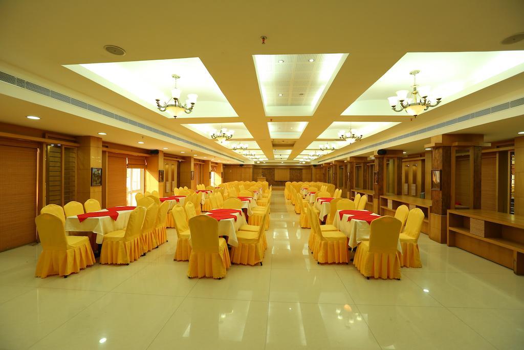Pattom Royal Hotel Thiruvananthapuram Εξωτερικό φωτογραφία